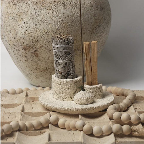 Suporte Nórdico All-in-1 para Velas, Sálvia, Incenso e Palo Santo